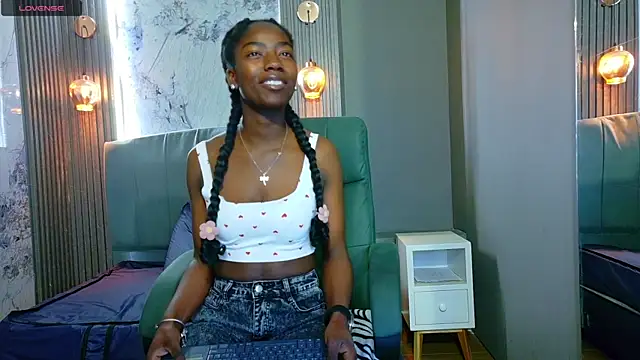 Snapshot of katia_green1 chatting on 6, 10, 2025 katia green1 online show from 6, 10, 2025