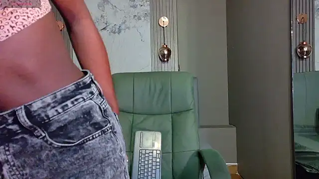 Snapshot of katia_green1 chatting on 9, 11, 2025 katia green1 online show from 9, 11, 2025