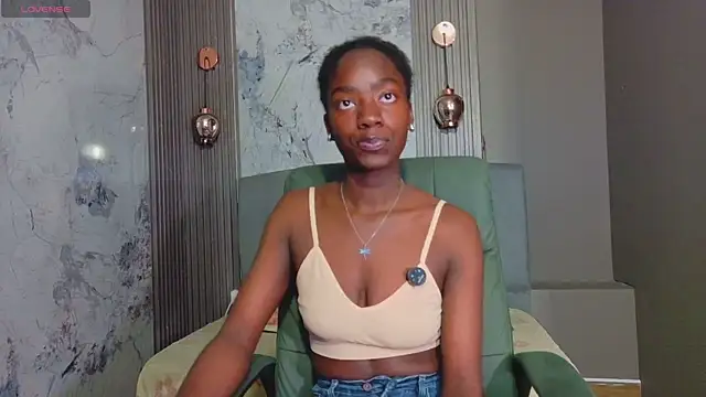 Snapshot of katia_green1 chatting on 13, 11, 2025 katia green1 online show from 13, 11, 2025