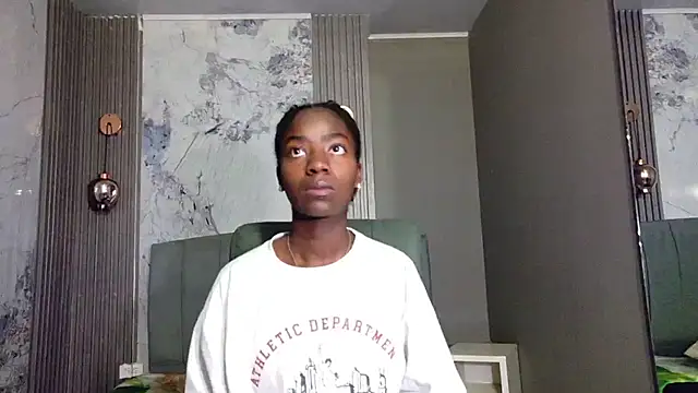 Snapshot of katia_green1 chatting on 1, 12, 2025 katia green1 online show from 1, 12, 2025