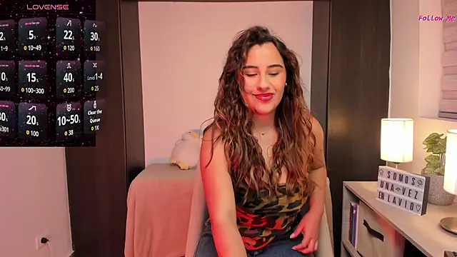 Snapshot of _Sara_london_ chatting on 21, 9, 2025 Sara london online show from 21, 9, 2025