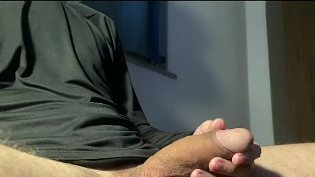 Snapshot of _tangodown chatting on 9, 11, 2025 tangodown online show from 9, 11, 2025