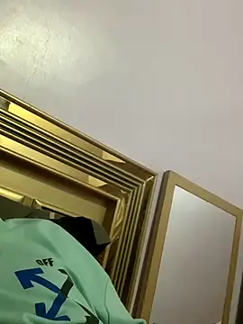 Snapshot of FlungBergenia chatting on 21, 10, 2025 FlungBergenia online show from 21, 10, 2025