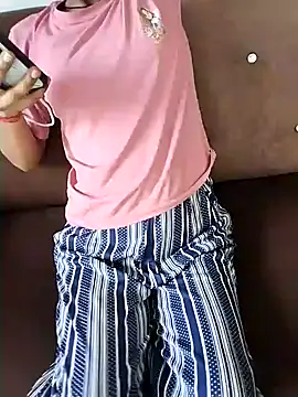Snapshot of Student_girl2 chatting on 28, 9, 2025 Student girl2 online show from 28, 9, 2025