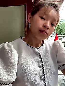 Snapshot of Mai_bb chatting on 9, 9, 2025 Mai bb online show from 9, 9, 2025