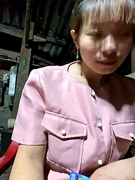 Snapshot of Mai_bb chatting on 31, 10, 2025 Mai bb online show from 31, 10, 2025