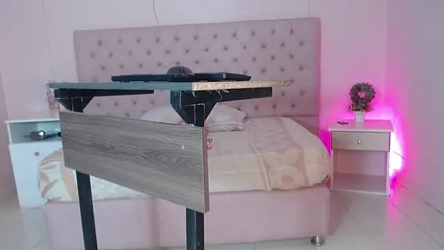 kiity horny  online show from 25, 9, 2025