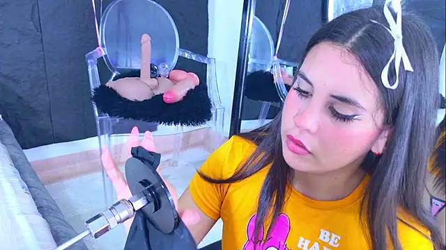 LizzyOlsen online show from 3, 2, 2026