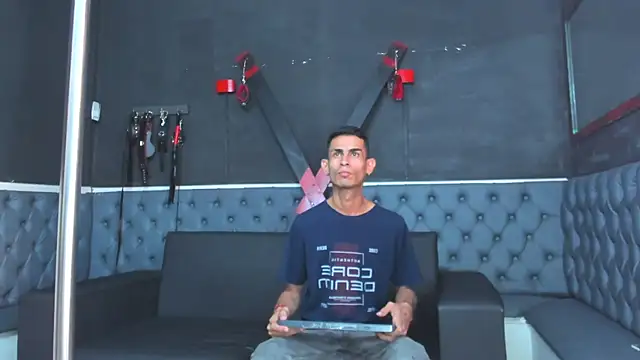 Golldens Dreamss online show from 17, 11, 2025