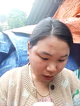 may-squirl online show from 29, 10, 2025