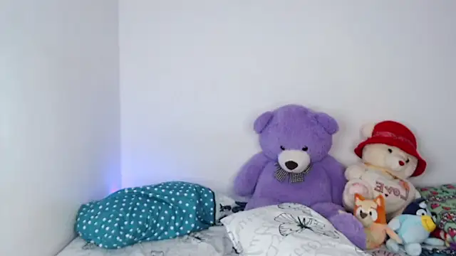 ViolettaMiller  online show from 5, 2, 2026