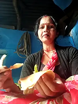 Jooli xx online show from 24, 3, 2026