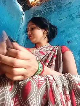 Jooli xx online show from 27, 3, 2026