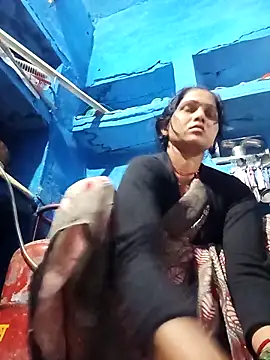 Jooli xx online show from 31, 3, 2026