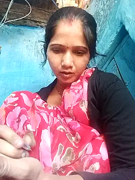 Jooli xx online show from 6, 4, 2026