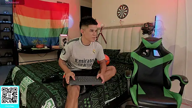 Snapshot of Jack_castell chatting on 12, 9, 2025 Jack castell online show from 12, 9, 2025