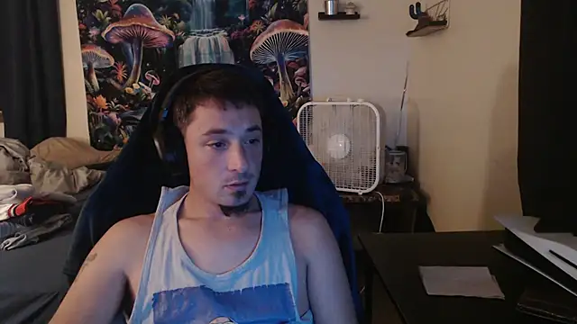 Snapshot of YoBlezz chatting on 29, 9, 2025 YoBlezz online show from 29, 9, 2025