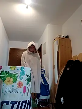 LiluLiluLilu online show from 15, 4, 2026