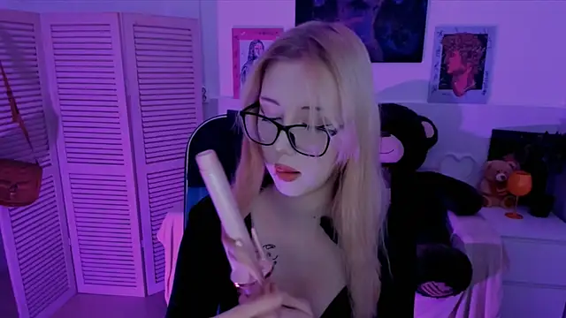 RubyBennett online show from 17, 9, 2025