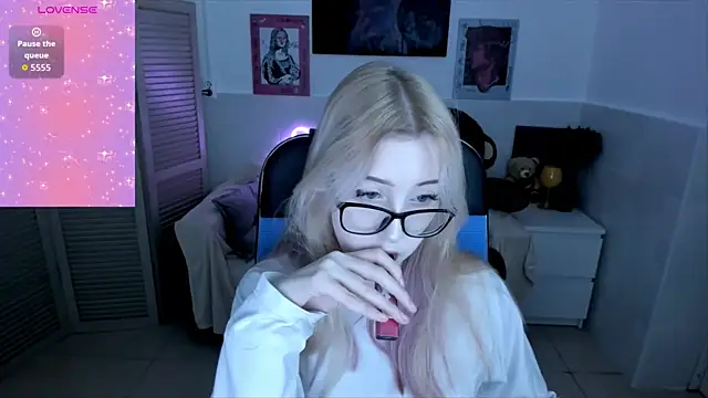 RubyBennett online show from 1, 10, 2025