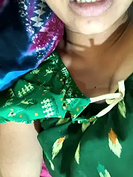 Snapshot of telugu_roja_099 chatting on 19, 10, 2025 telugu roja 099 online show from 19, 10, 2025