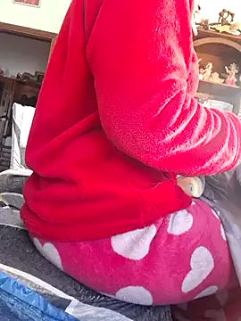 Snapshot of TigreBianca27 chatting on 8, 10, 2025 TigreBianca27 online show from 8, 10, 2025