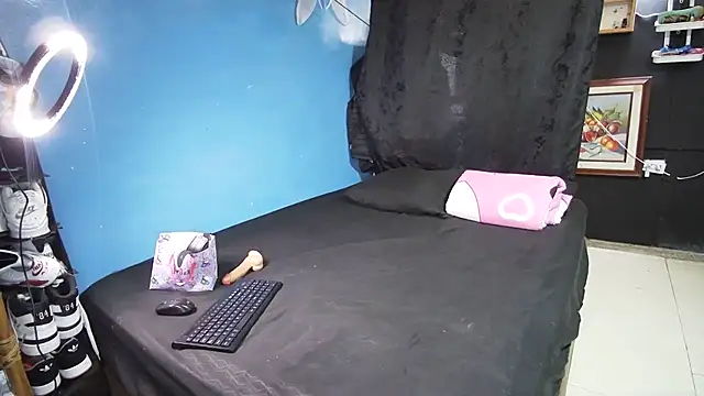 Snapshot of JoshuaMiller chatting on 11, 10, 2025 JoshuaMiller online show from 11, 10, 2025