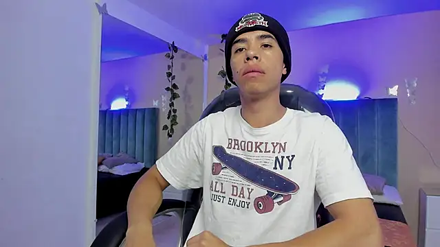 Muscle Scott online show from 9, 11, 2025