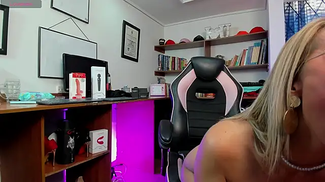 GretaVoss  online show from 3, 2, 2026