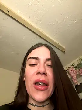 valentinalamont online show from 23, 9, 2025