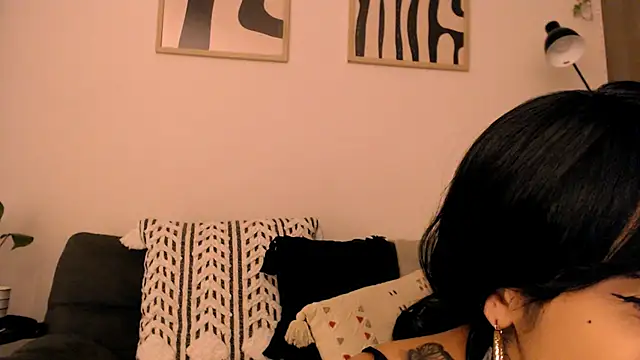 Snapshot of lanzybloom chatting on 8, 10, 2025 lanzybloom online show from 8, 10, 2025