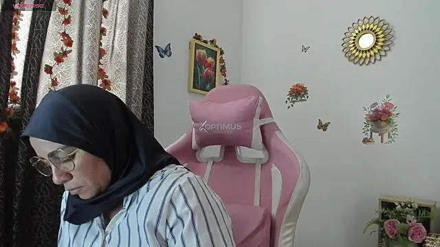 Snapshot of dalila_kemur chatting on 26, 5, 2026 dalila kemur online show from 26, 5, 2026