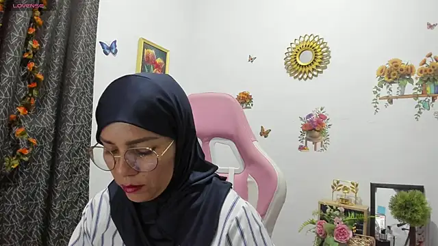 Snapshot of dalila_kemur chatting on 13, 6, 2026 dalila kemur online show from 13, 6, 2026