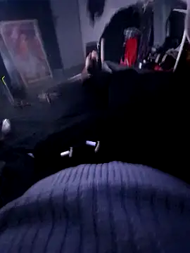 Snapshot of johnboones10 chatting on 20, 12, 2025 johnboones10 online show from 20, 12, 2025