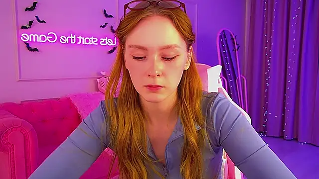 Snapshot of AgataFoxley chatting on 5, 11, 2025 AgataFoxley online show from 5, 11, 2025