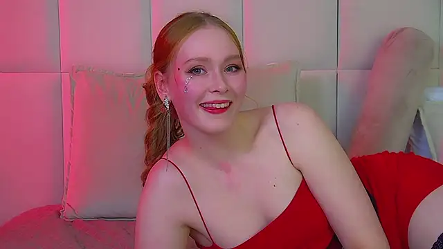 Snapshot of AgataFoxley chatting on 12, 11, 2025 AgataFoxley online show from 12, 11, 2025