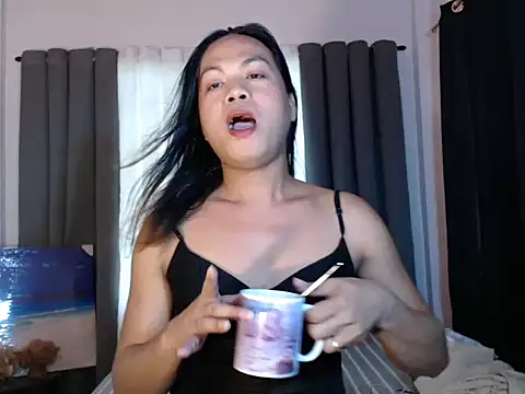 Snapshot of sexy_Bella09 chatting on 16, 11, 2025 sexy Bella09 online show from 16, 11, 2025