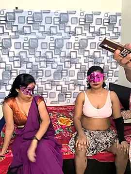 Family02 online show from 19, 12, 2025