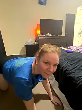 aussiepeaches online show from 12, 11, 2025