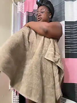 Milkcoco online show from 11, 11, 2025