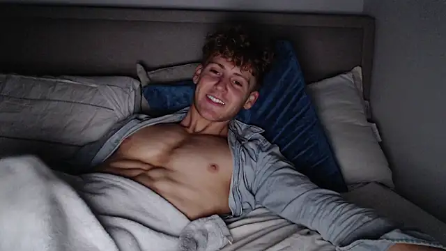 DominantAlex18 online show from 17, 3, 2026