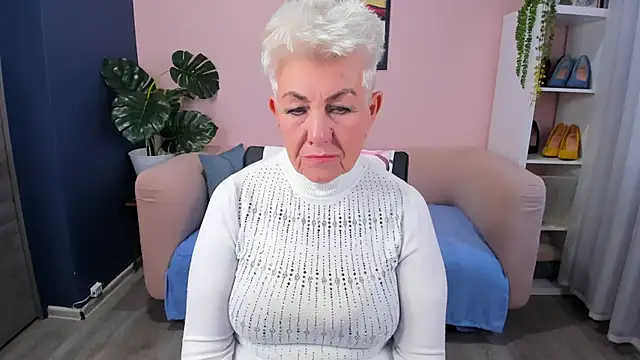 HotandMature online show from 5, 11, 2025