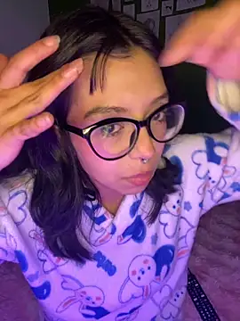 Snapshot of Valen-Foxx chatting on 12, 9, 2025 Valen-Foxx online show from 12, 9, 2025