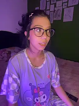 Snapshot of Valen-Foxx chatting on 16, 10, 2025 Valen-Foxx online show from 16, 10, 2025