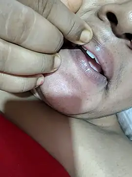 Snapshot of hotbhabhi011 chatting on 19, 9, 2025 hotbhabhi011 online show from 19, 9, 2025