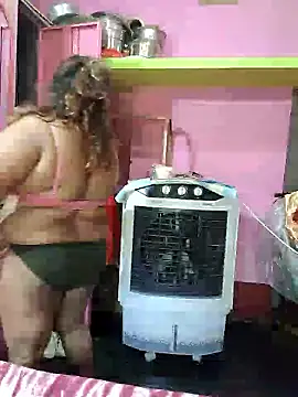 Snapshot of hotbhabhi011 chatting on 11, 10, 2025 hotbhabhi011 online show from 11, 10, 2025