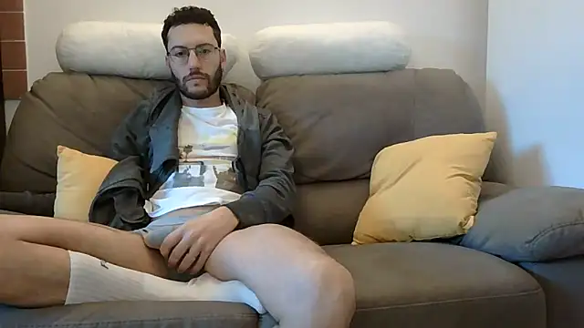 Amicisegreti online show from 31, 3, 2026