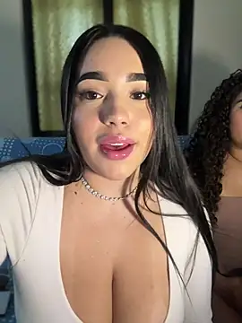 Snapshot of SofiaWildee chatting on 12, 6, 2026 SofiaWildee online show from 12, 6, 2026