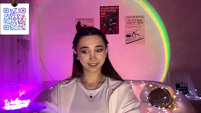 LinaMour online show from 10, 4, 2026