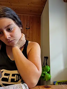 YoungLiisaxx online show from 22, 10, 2025